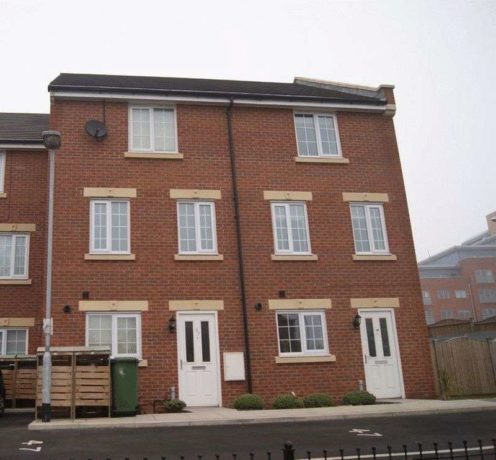 4 Bedroom Terraced